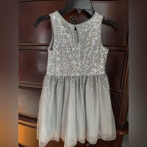 Girls dress